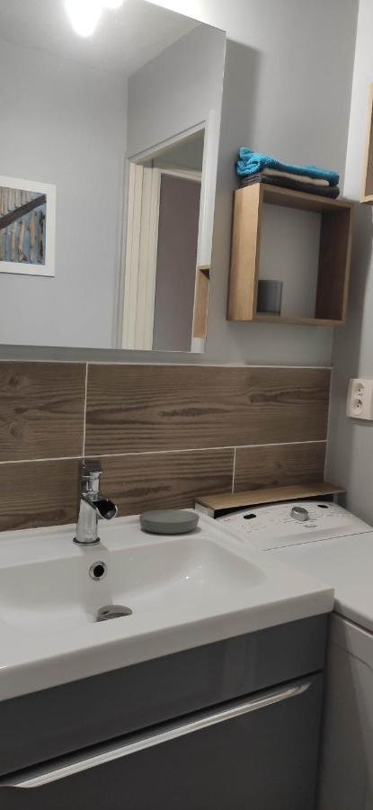 Appartement Lumineux Vue Mer Frejus Luaran gambar
